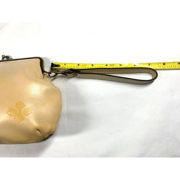 Patricia Nash SAVENA Framed Kisslock Wristlet Wallet TOOLED Rattan Color Beige - Picture 4 of 8